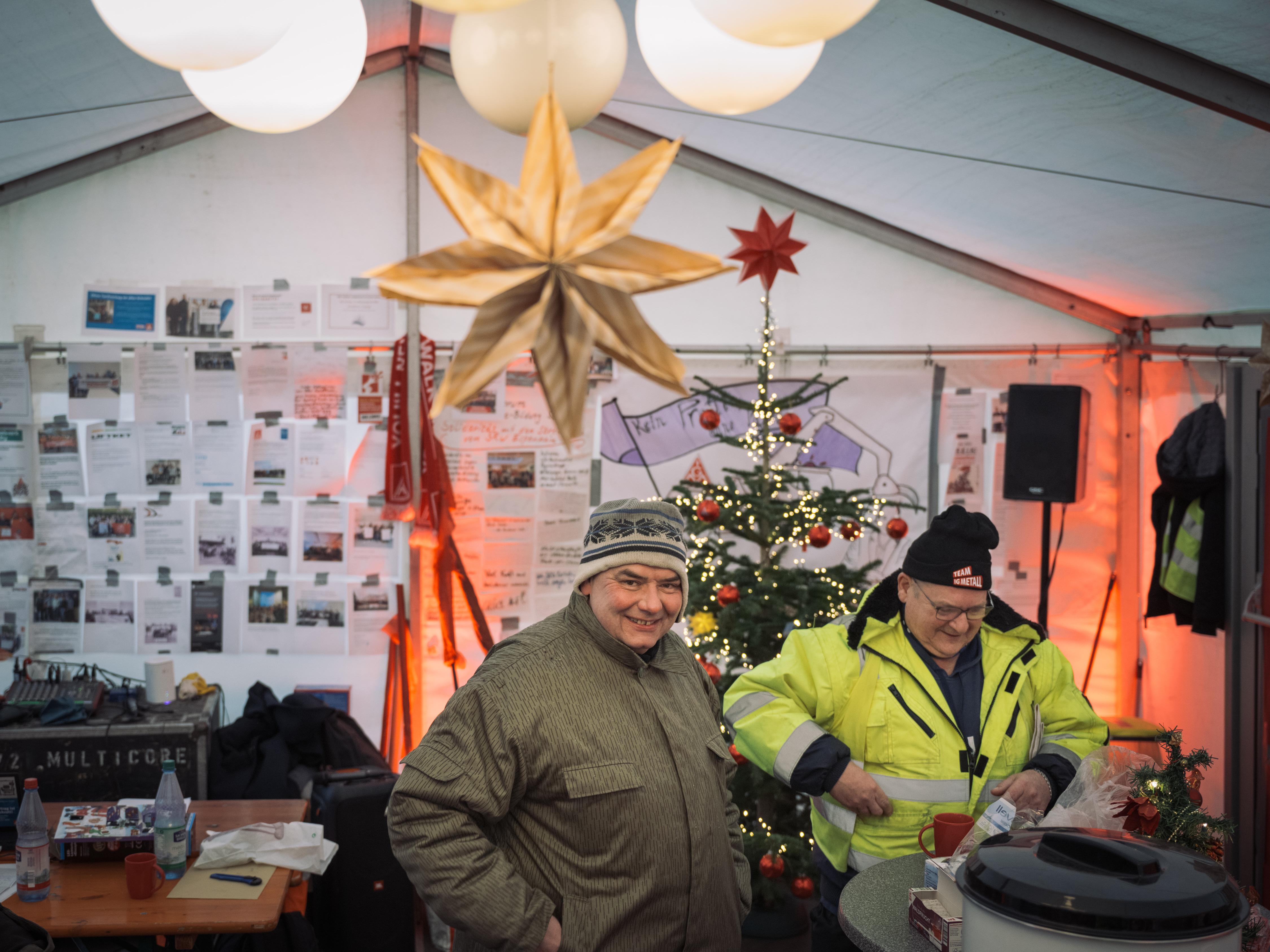Im Streikzelt bei SRW in Espenhain