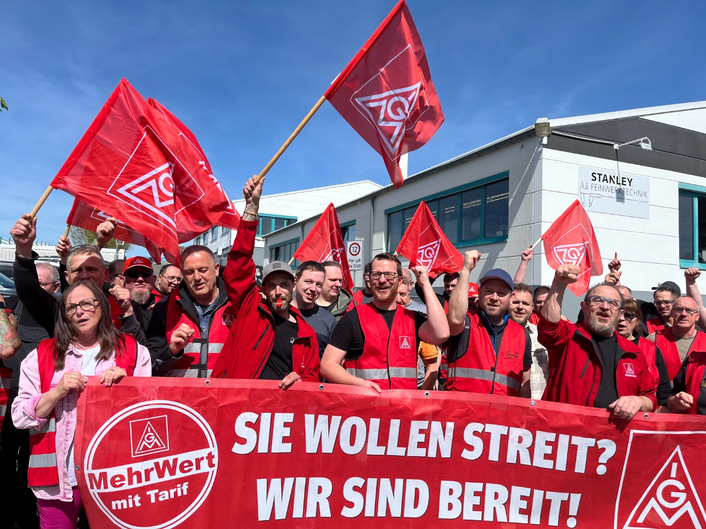 Streik bei Stanley Feinwerktechnik in Lahnau / Mittelhessen