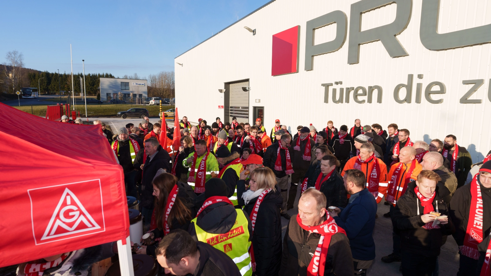 Warnstreik beim Prüm Türenwerk