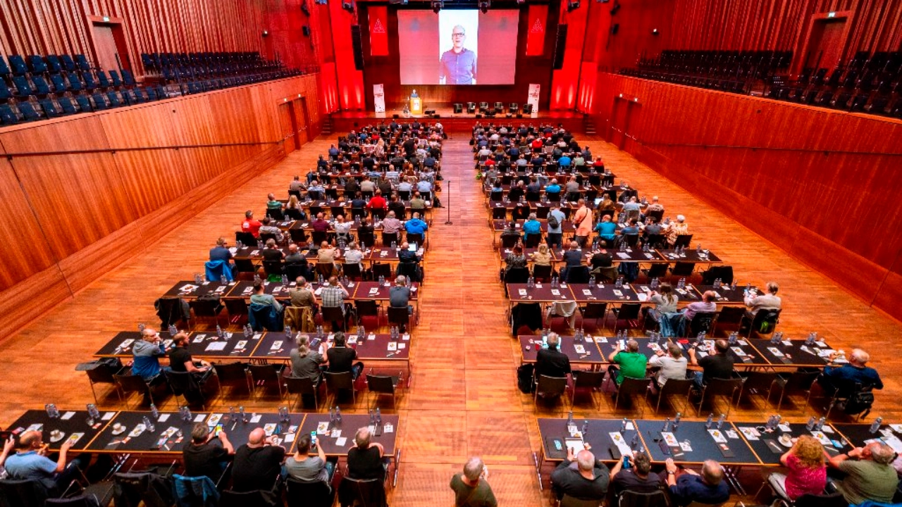 Reutlingen, Baden-Wuerttemberg, 05.06.2024: AuG-Konferenz der IG Metall Baden-Württemberg. Die Konferenz steht unter dem Motto „Arbeitswelt im Wandel – Was bedeutet KI für den Arbeits - und Gesundheitsschutz“.
