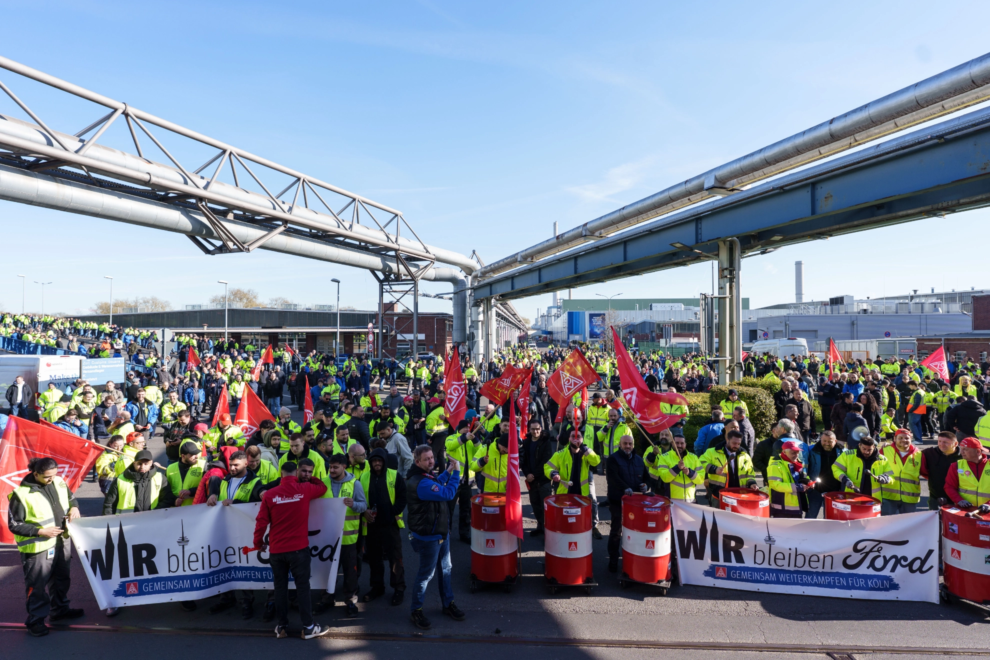 Grabstein-Aktion bei Ford in Köln