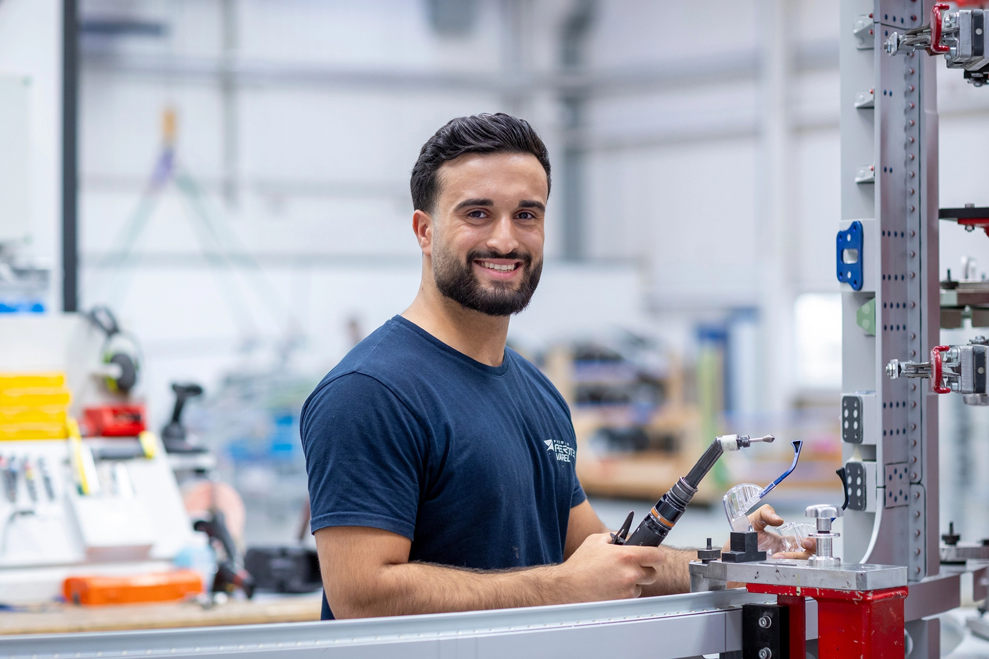 Die IG Metall kämpft jeden Tag für faire Arbeit, mit ihren Tarifverträgen und in den Betrieben. So wie bei Premium Aerotec in Varel. Hier haben IG Metall-Betriebsräte die Übernahmen von über 140 Leihbeschäftigten durchgesetzt.