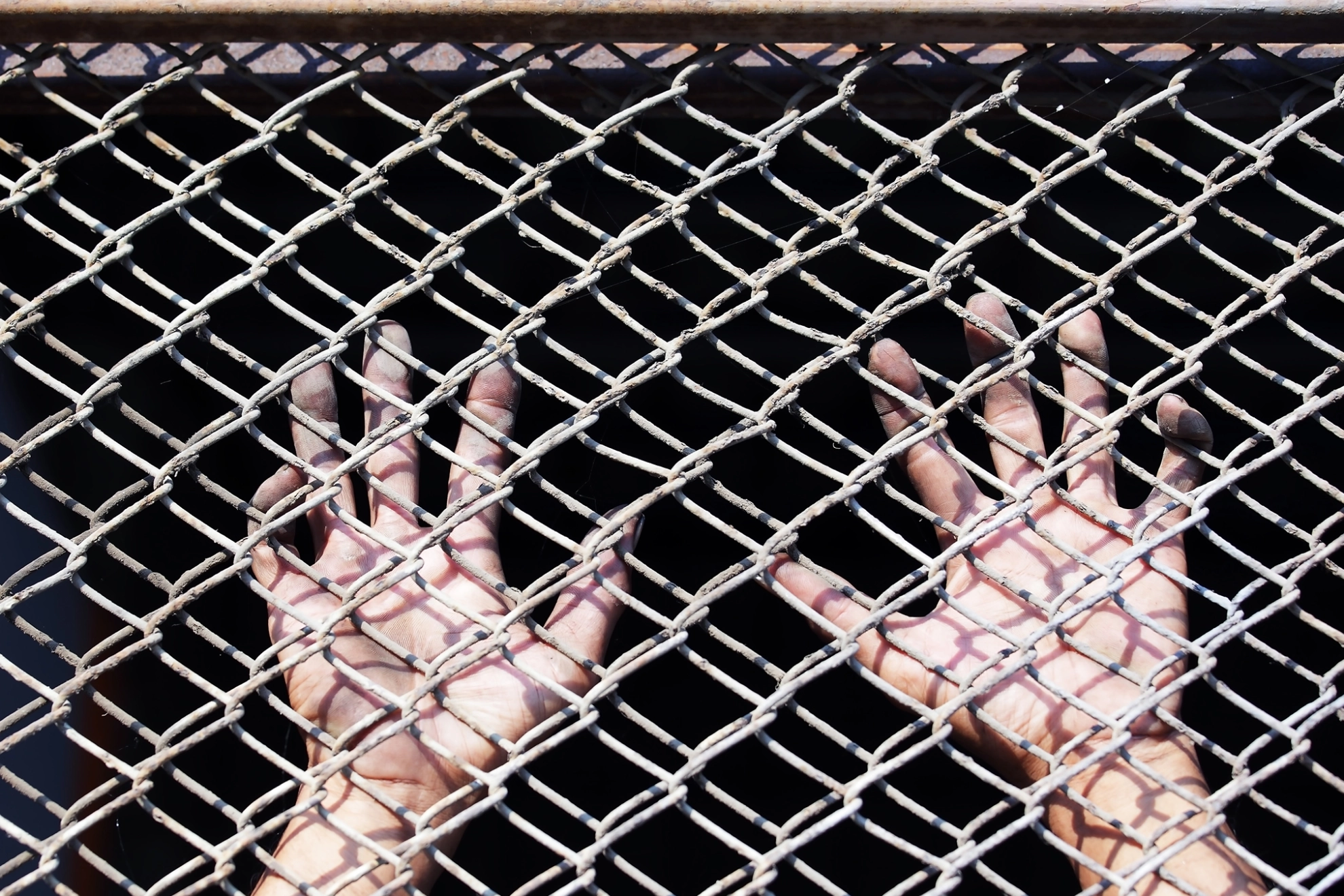 Gefangener hinter Gittern