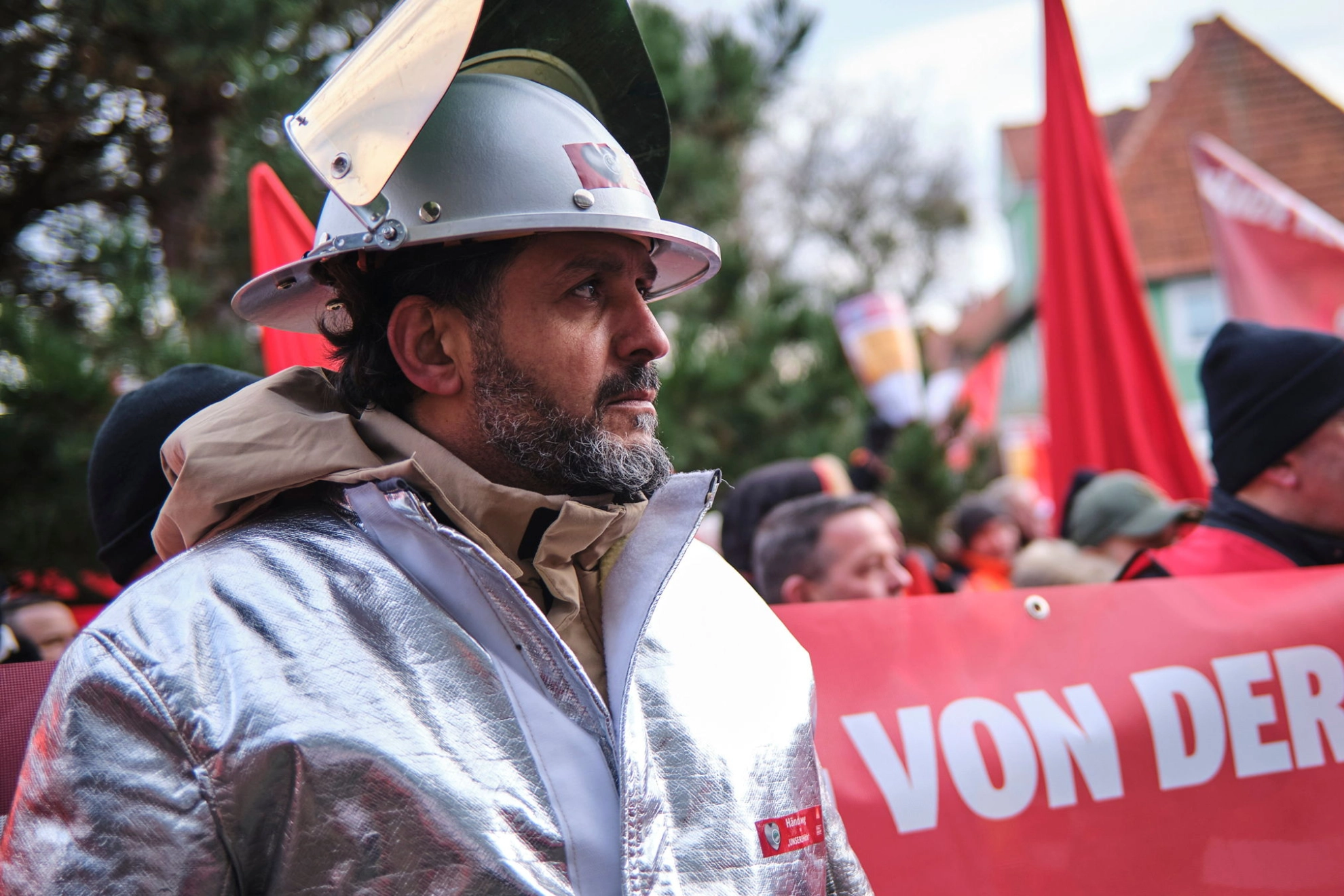 Beschäftigte demonstrieren für die Eigenständigkeit der Salzgitter AG.