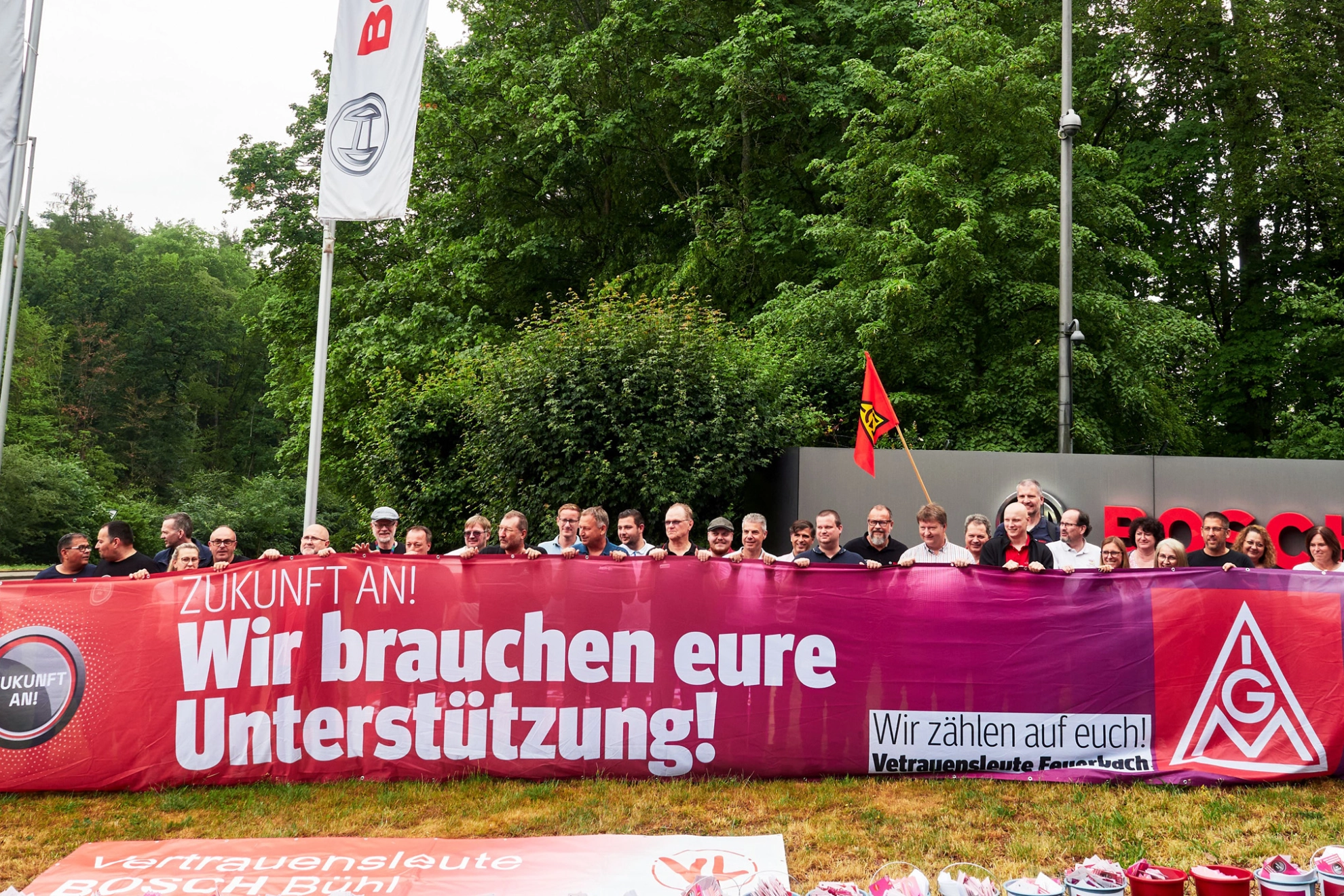 IG Metall-Vertrauensleute bei Bosch vor der Zukunftstarif-Verhandlung
