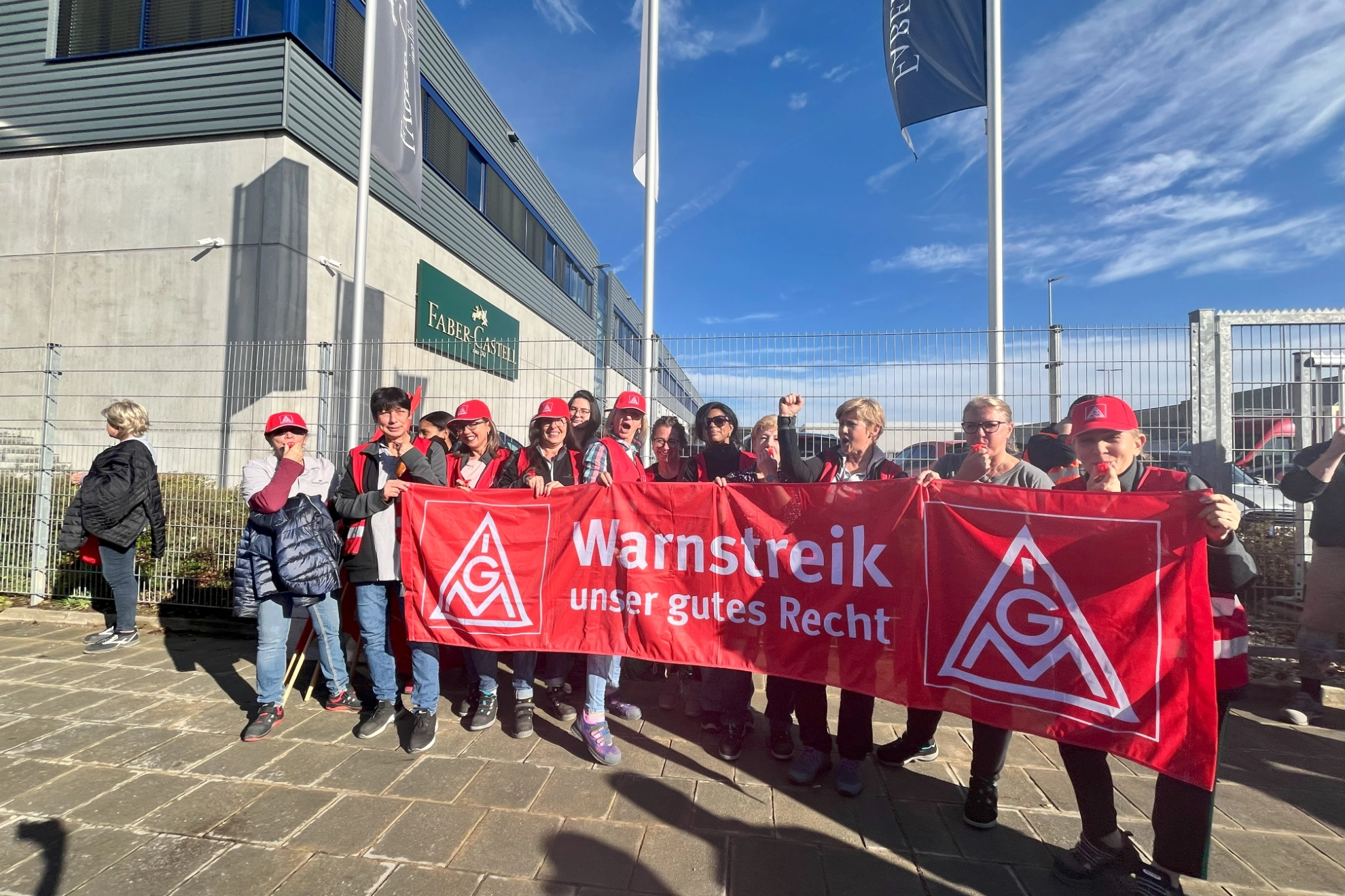 Warnstreik bei Faber-Castell Stein 