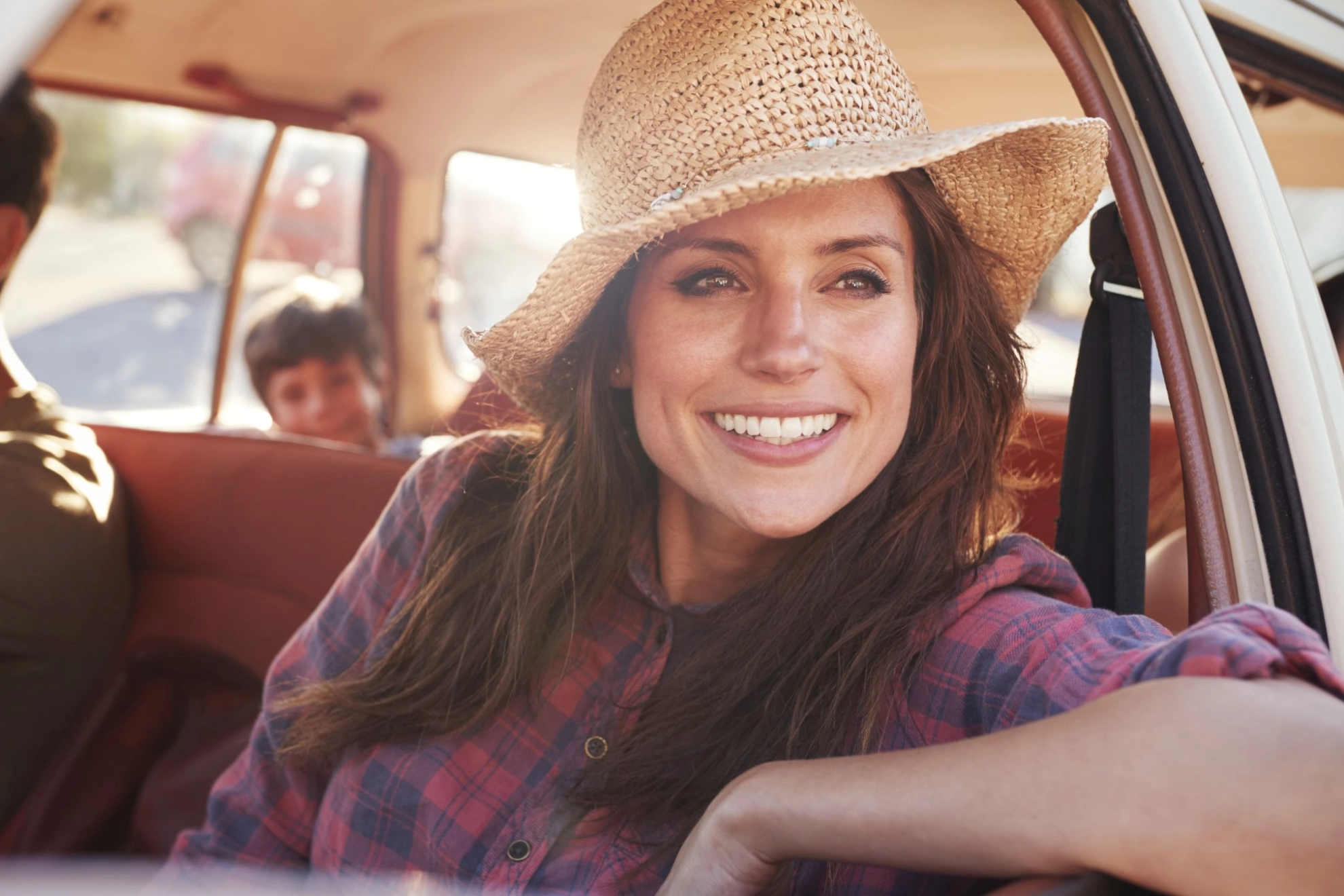 Familie im Auto