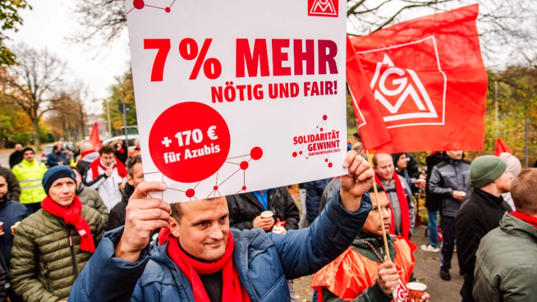 Warnstreik bei Renk in Hannover