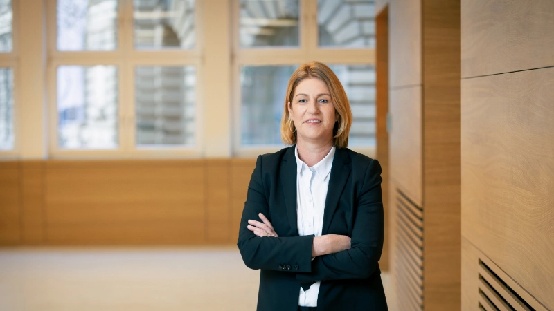 Pressefoto (6.000 x 4.000 px):<br/>IG Metall Bezirksleiterin Barbara Resch.<br/>Bei Verwendung als Quelle "IG Metall" angeben.