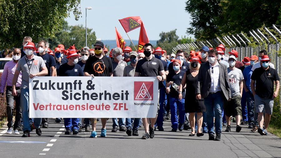 Bundesweit gingen die Beschäftigten von ZF auf die Straße und demonstrierten für ihre Zukunft.